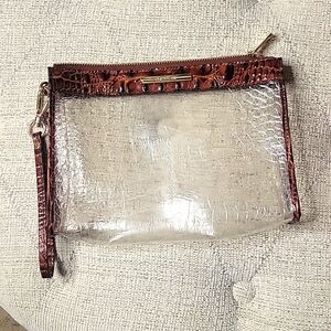 Brahmin wristlet